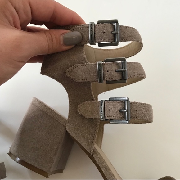 VINCE CAMUTO - SIZE 9.5M - Picture 5 of 8